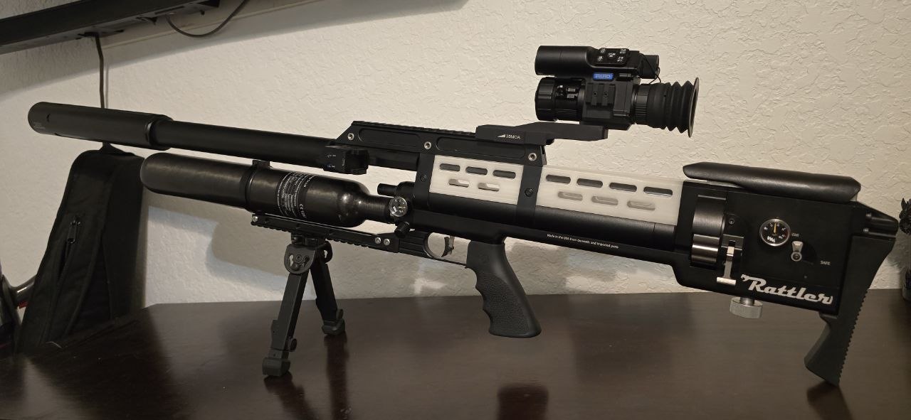 Pard FT34-LRF Multipurpose Thermal Scope w/ 3 extra batteries and Picatinny Mount view 4