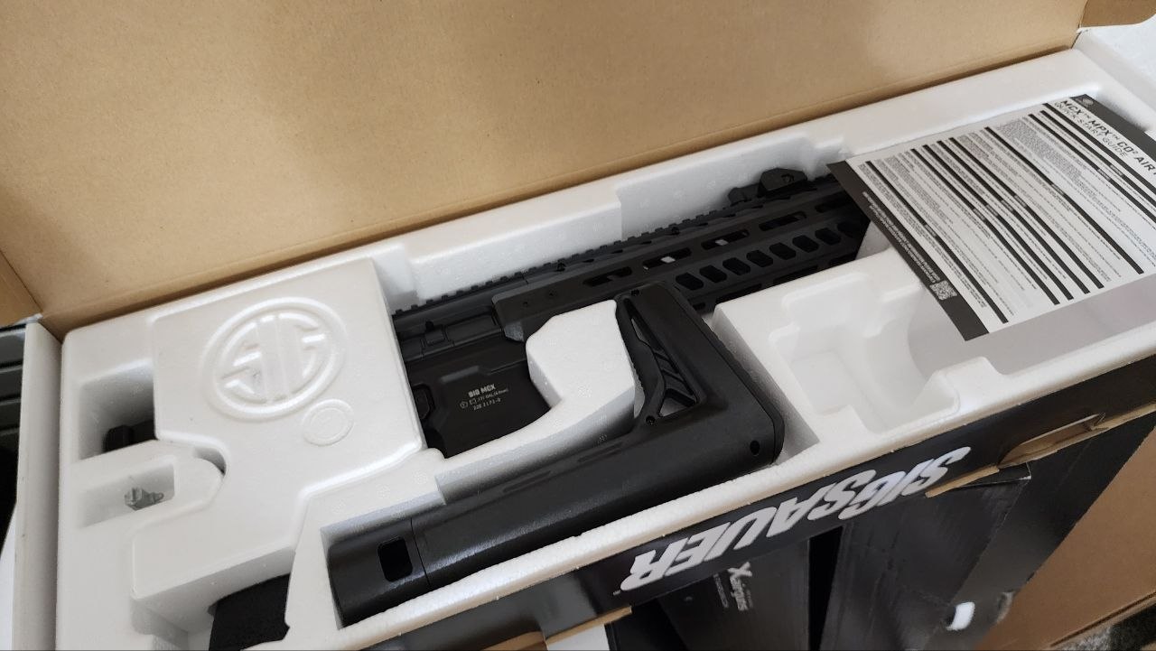 SIG Sauer MCX Pellet Rifle Gen 2 Black view 2